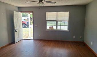 37 Faison St, Baxley, GA 31513
