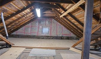 1115 7th St, Baldwin City, KS 66006