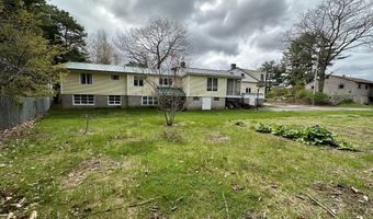 562 Post Rd, Wells, ME 04090