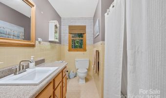 33 34 Grandview Ct, Asheville, NC 28806