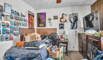 2 E MAIN St, Carlisle, PA 17015