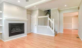 48 Washington Ave, Middletown, NJ 07748
