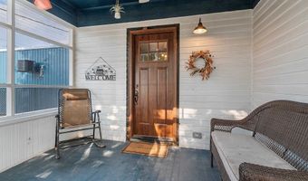 1212 N LEMINWAH St, Appleton, WI 54911