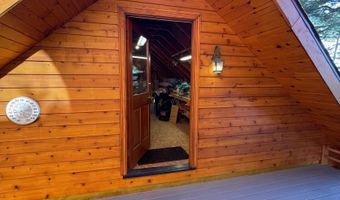 6856 Five Mile Pt, Allouez, MI 49805