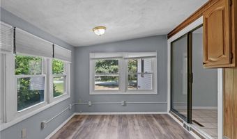 25 High St, Warwick, RI 02886