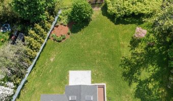 21 Clark Rd, Bedford, MA 01730