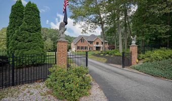 8 Meeting Rock Dr, Atkinson, NH 03811