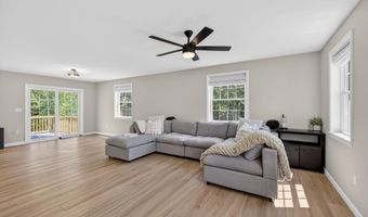 47 Chestnut Dr, Allenstown, NH 03275