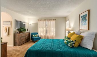 2221 W ROCKWELL Dr, Chandler, AZ 85224