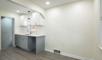 9250 Rosedale Blvd, Allen Park, MI 48101