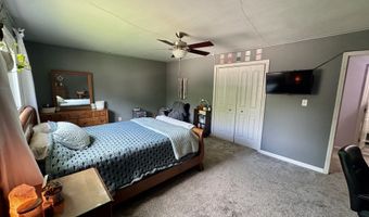 8422 Kankakee Ct, Indianapolis, IN 46217