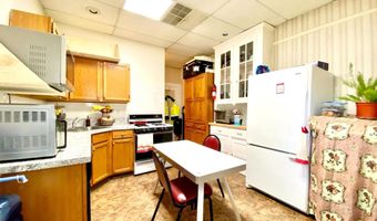 8 COMMONWEALTH Ave, Claymont, DE 19703