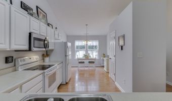 1314 Summerhouse Dr, Indianapolis, IN 46217