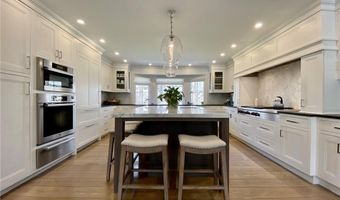7 Whaling Rd, Darien, CT 06820