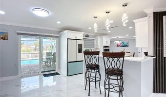 6531 SANTIAGO Ct, Apollo Beach, FL 33572
