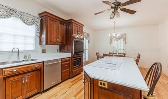 126 Wood Valley Dr, Americus, GA 31709