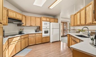 64502 McGrath Rd, Bend, OR 97701