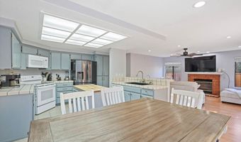 318 Redrock Dr, Antioch, CA 94509