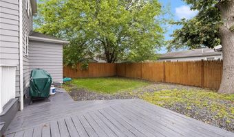 100 Pine Grove St, East Providence, RI 02916