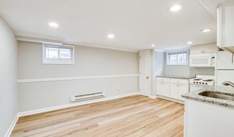 1519 STAFFORD St N 3, Arlington, VA 22207