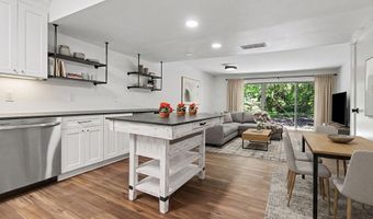 731 Skynob Dr, Ann Arbor, MI 48105
