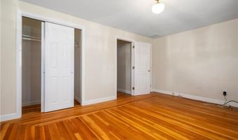 35 Greenfield Rd, Cumberland, RI 02864