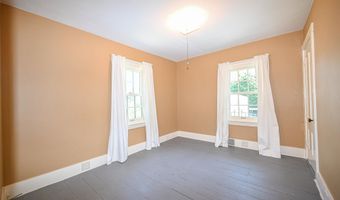 9 Lawes Ave, Bedford, NH 03110