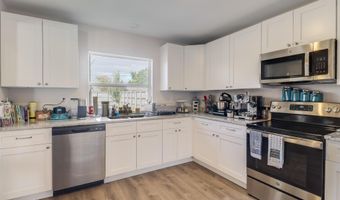 2082 Juniper Dr, Biloxi, MS 39532