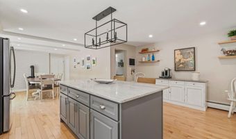 78 Hitching Post Ln, Bedford, NH 03110