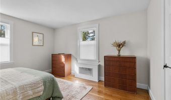 72 Kane Ave, Middletown, RI 02842