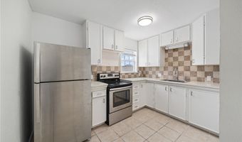 215 S 11th St, Aransas Pass, TX 78336