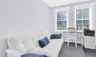 12 Park Ave 3, Narragansett, RI 02882