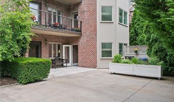 111 Harrison Ave B4, Newport, RI 02840