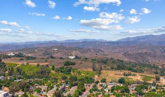 425 E Dougherty St, Fallbrook, CA 92028