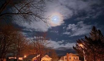 10 Palm St, Baileyville, ME 04694