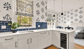 7449 ARLINGTON Rd, Bethesda, MD 20814