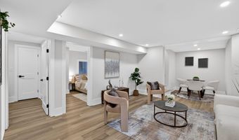 907 LAWRENCE St NE, Washington, DC 20017