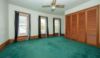 918 1st Ave, Ackley, IA 50601