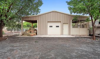 325 Braught Ln, Bosque Farms, NM 87068