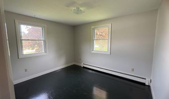 2 Sunrise Cir, Augusta, ME 04330