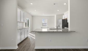1061 Misty Creek Dr, Aberdeen, NC 28315