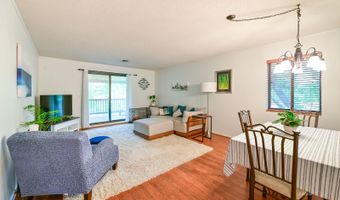 7673 Woodmere Dr 27, Athens, OH 45701