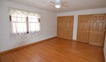 2405 E Miner St, Arlington Heights, IL 60004