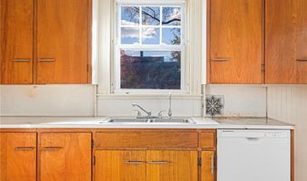 130 Wollaston St, Cranston, RI 02910