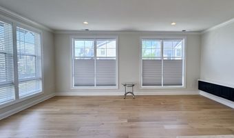 25 Brentwood Cir 25, Danbury, CT 06810