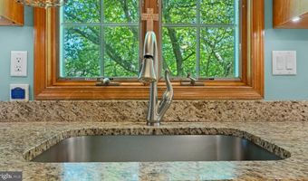 5 WATERWHEEL Cir, Dover, DE 19901