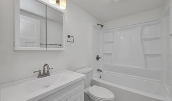 2665 E St, Springfield, OR 97477