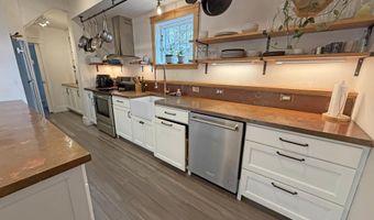 81 Chapin St, Brattleboro, VT 05301