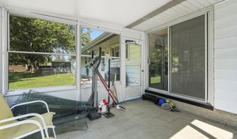 813 Pearse Ave, Auburn, IN 46706
