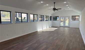 205 S Parkway Dr, Alvarado, TX 76009